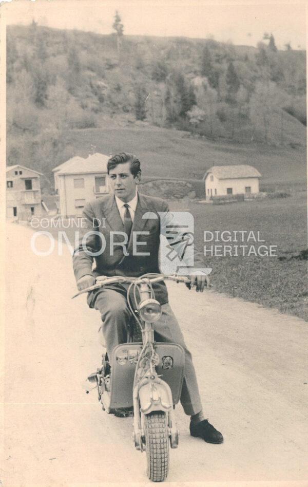 0041 Via Sant Antonio Una Delle Prime Moto